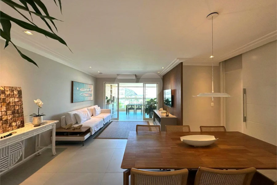 Apartamento à venda com 3 quartos, sendo 2 suítes,  em Riviera de São Lourenço, Bertioga, SP