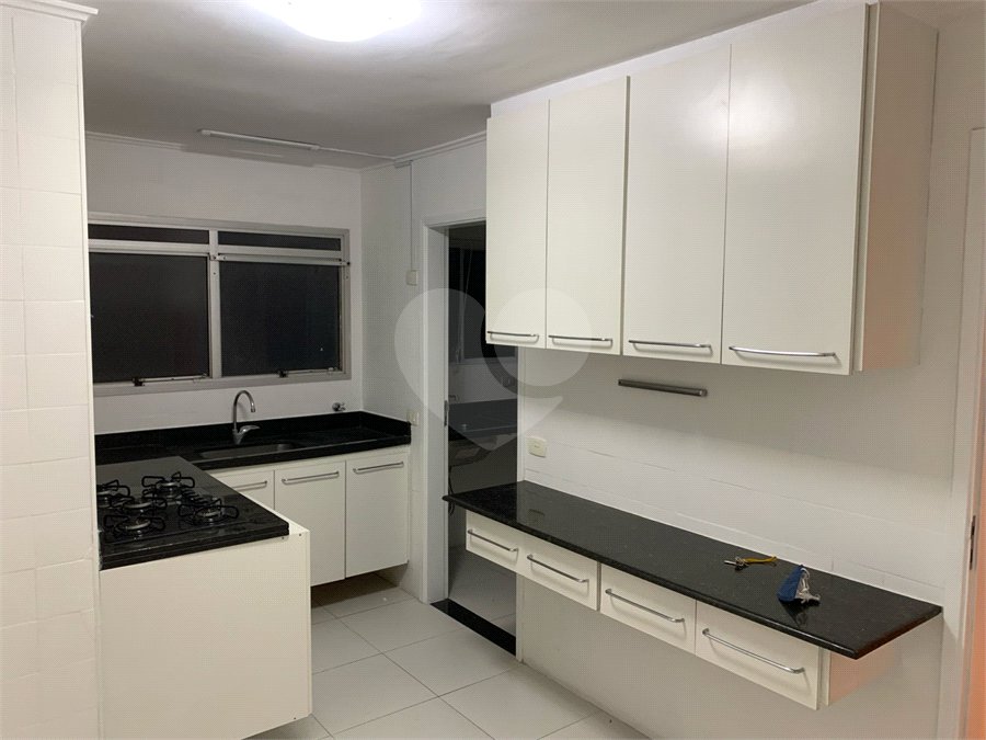 Lindo apartamento reformado!!! Apto a venda 3 dormitórios 1 suite e 2 vagas - Vila Nova Conceição