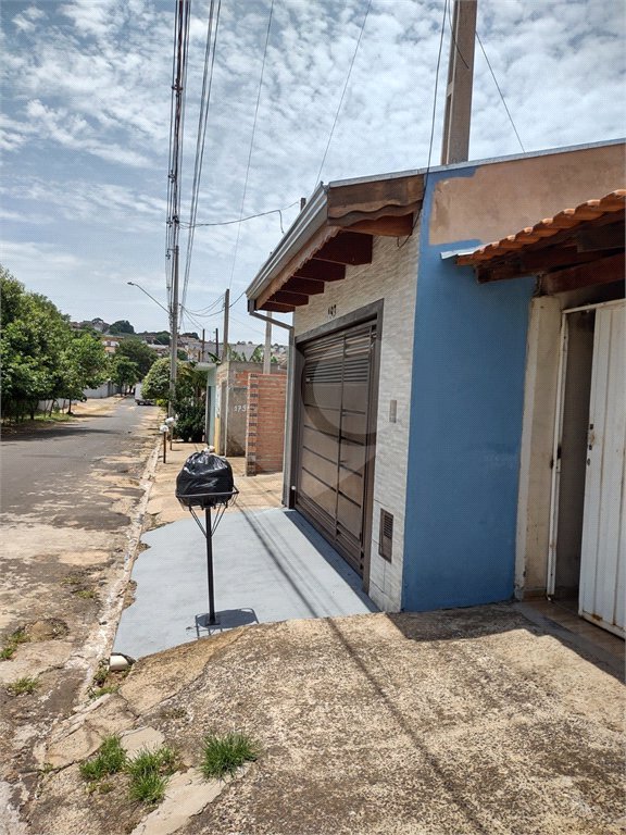 Casa térrea no Cidade Aracy .