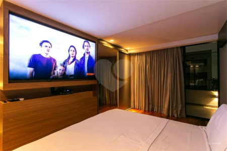 Magnífica Cobertura Penthouse à venda no condomínio Piscine Resort.