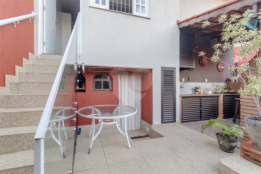 Casa à venda ou para alugar com 4 quartos, sendo 2 suítes, em Jardim Prudência, São Paulo, SP