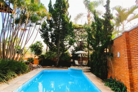 Casa à venda com 5 suítes em Jardim Leonor, São Paulo, SP