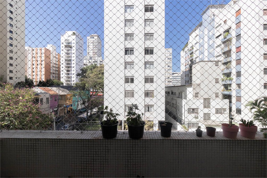 Apartamento à venda com 4 quartos, sendo 1 suíte, em Jardim Paulista, São Paulo, SP
