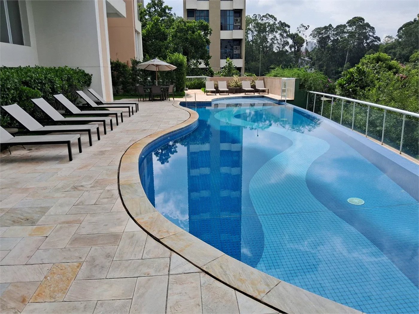 Apartamento à venda com 3 suítes em Paraíso do Morumbi, São Paulo, SP