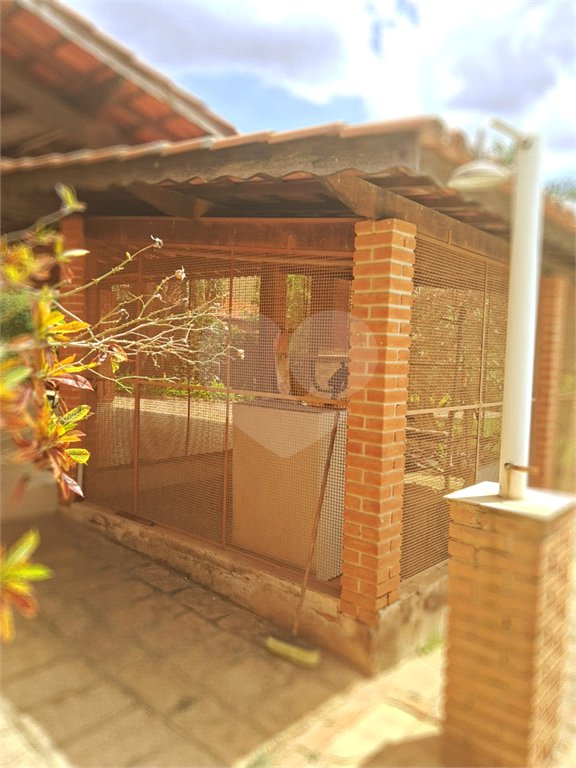Casa à venda com 3 quartos, sendo 1 suíte, no condomínio Acmti - Colinas do Mosteiro, Terras de Itaici e Recanto dos Pássaros, Indaiatuba - SP