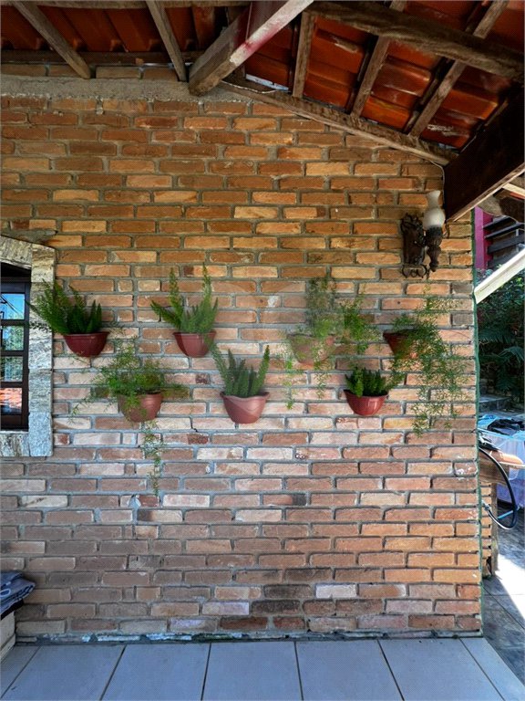 Casa à venda com 3 quartos, sendo 1 suíte, no Centro, Guararema, SP