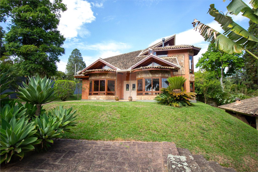 Chácara à venda com 4 quartos, sendo 2 suítes, em Jardim Oriental, Mairinque, SP