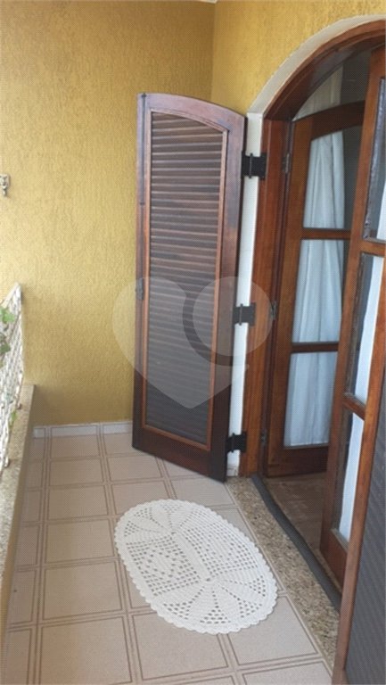 Sobrado à venda com 3 suítes em Jardim Vila Galvão, Guarulhos, SP