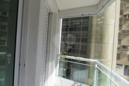 Apartamento à venda com 3 suítes em Real Parque, São Paulo, SP