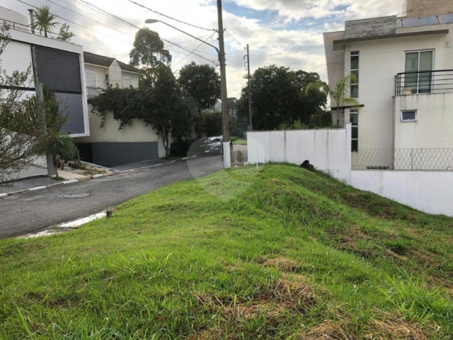 Terreno à venda em Horto, São Paulo, SP