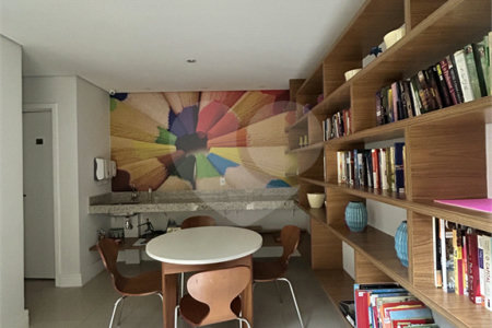 Apartamento à venda com 3 quartos, sendo 1 suíte, em Vila Andrade, São Paulo, SP