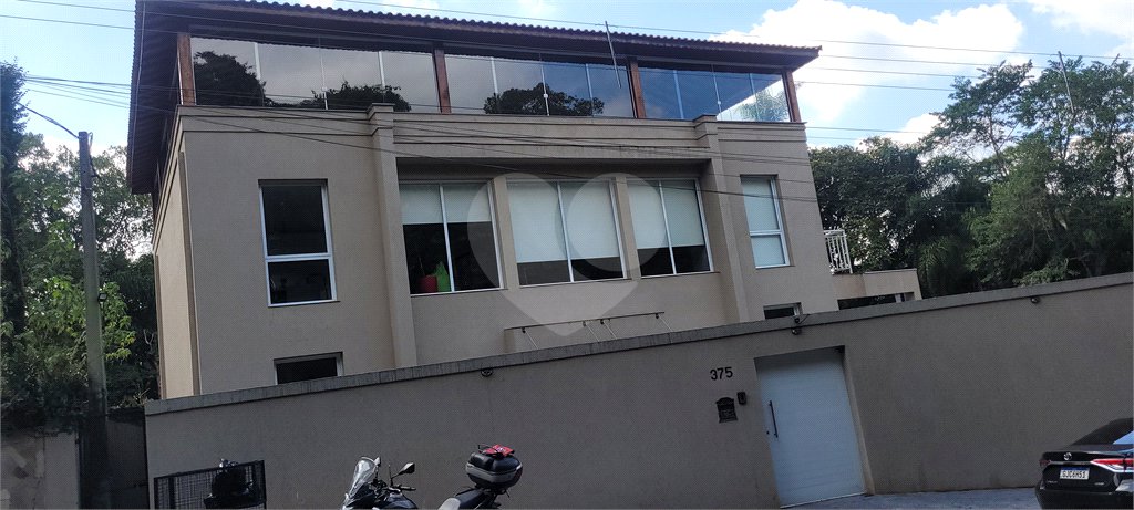 Casa à venda ou para alugar com 3 suítes no condomínio Sausalito, Mairiporã - SP