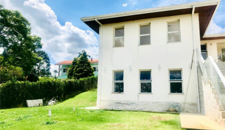 Casa à venda com 3 quartos, sendo 1 suíte,  no condomínio Residencial Patrimônio do Carmo, São Roque - SP