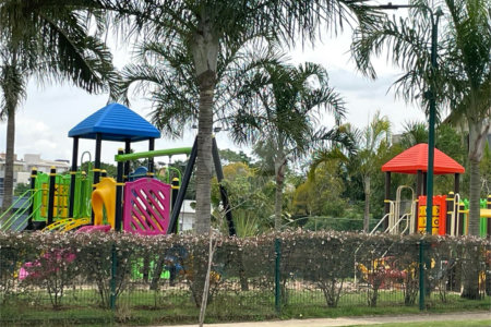 Casa à venda com 4 suítes no condomínio Basel, Campinas - SP