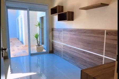 Casa à venda com 4 quartos, sendo 3 suítes, no condomínio Lago da Serra, Araçoiaba da Serra - SP