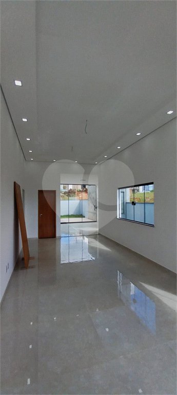 Casa à venda com 3 quartos, sendo 1 suíte, no condomínio Mosaico Essence, Mogi das Cruzes - SP