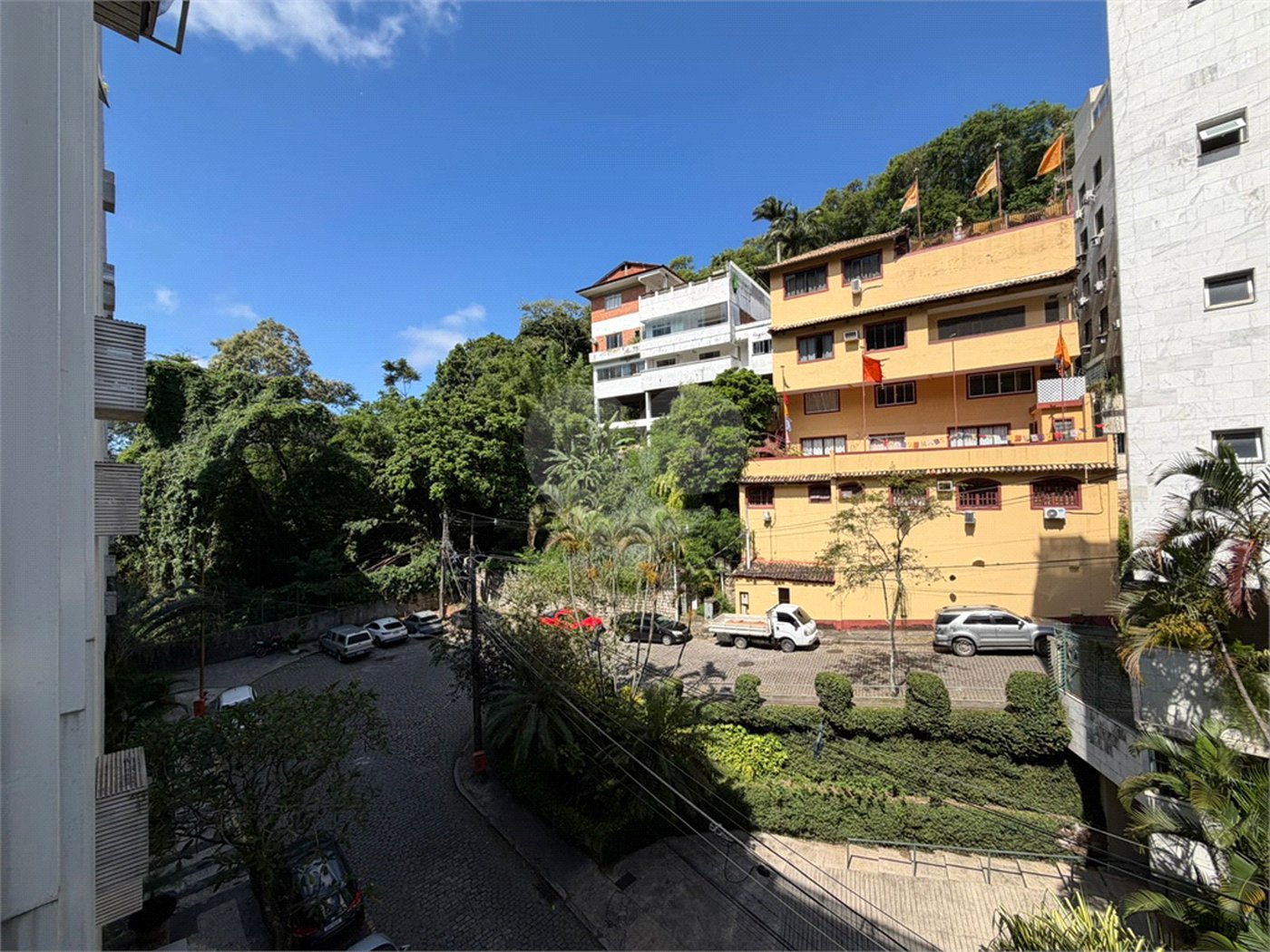 Apartamento à venda com 3 quartos, sendo 1 suíte, em Humaitá, Rio de Janeiro, RJ