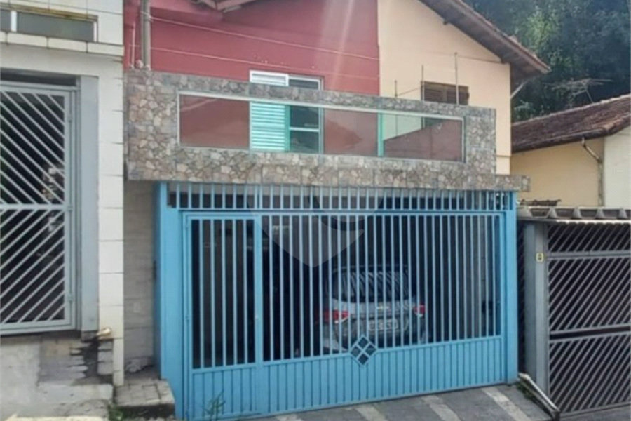 Sobrado à venda com 3 quartos, sendo 1 suíte,  em Tremembé, São Paulo, SP