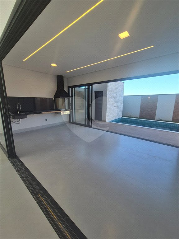 Casa à venda com 4 suítes no condomínio Residencial Dona Maria Candida, Indaiatuba - SP