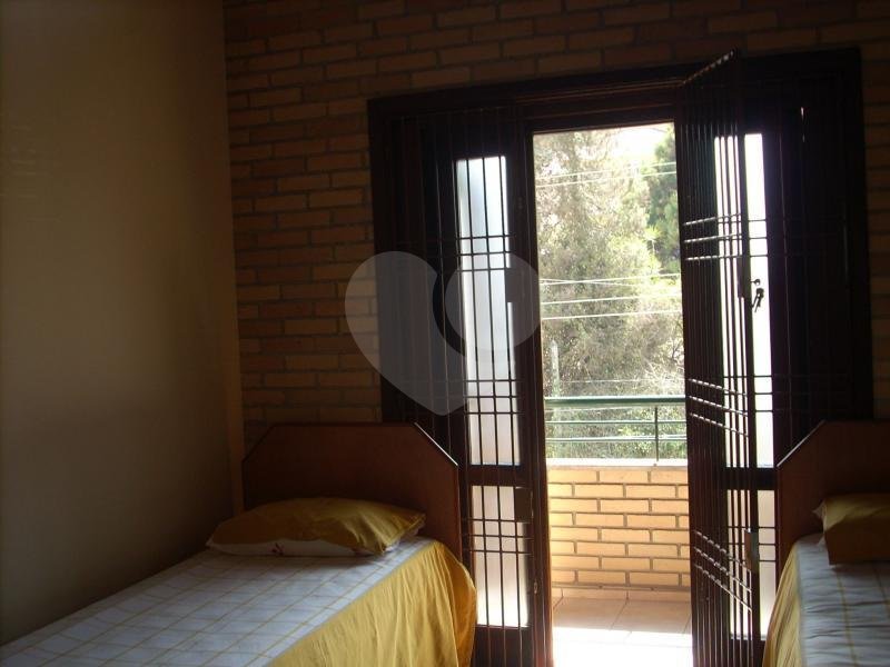 Sobrado à venda com 4 quartos, sendo 2 suítes, em Tremembé, São Paulo, SP