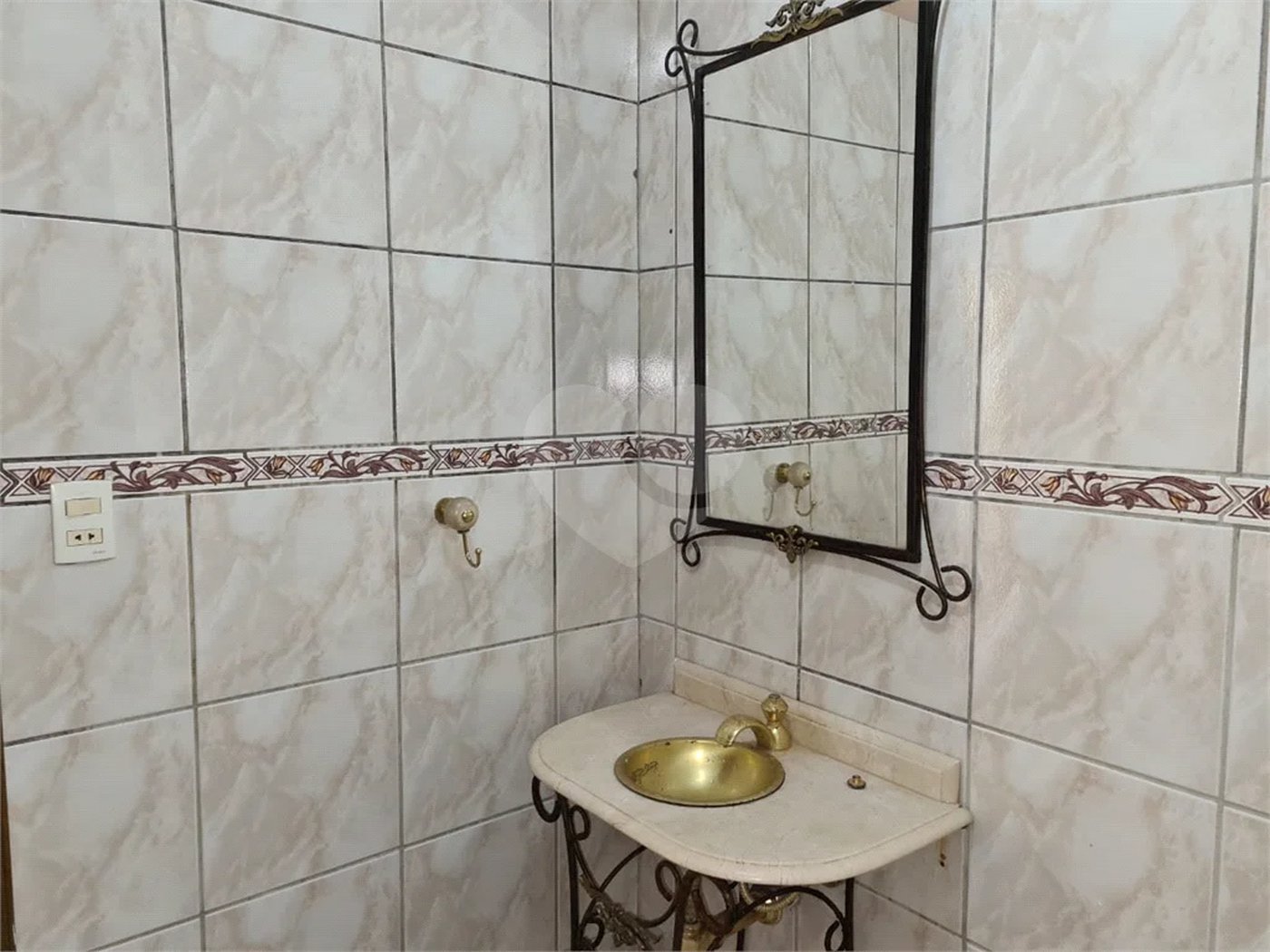 Casa à venda na Vila Esperança com 230m² 3 dormitórios 1 suíte 3 banheiros 3 vagas