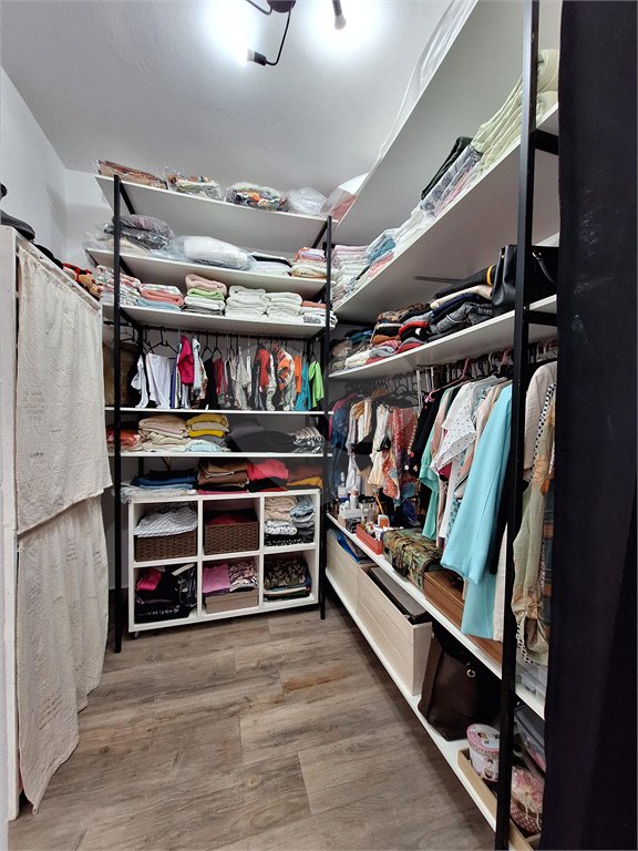 Casa à venda com 3 suítes no condomínio Chácaras do Lago, Vinhedo - SP