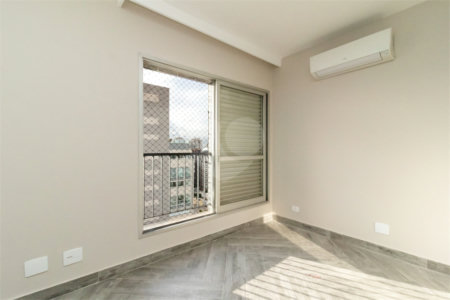Apartamento à venda com 3 quartos, sendo 1 suíte,  em Indianópolis, São Paulo, SP