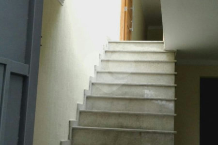 Casa à venda com 3 quartos, sendo 1 suíte,  em Vila Nivi, São Paulo, SP