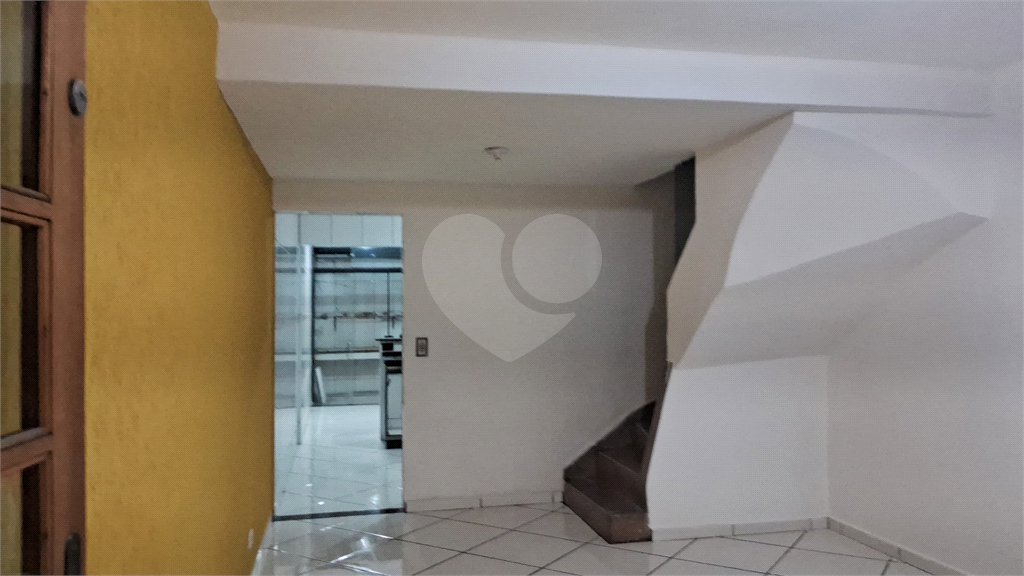 Sobrado à venda com 4 quartos em Vila Aimoré, São Paulo, SP
