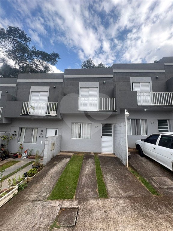 Casa à venda com 2 quartos no condomínio Carvalho Lagares, Poá - SP