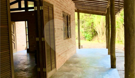 Chácara à venda com 3 quartos, sendo 1 suíte,  no Centro (canguera), São Roque, SP