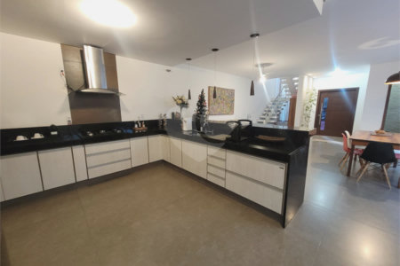 Casa à venda com 2 quartos, sendo 1 suíte, em Jardim Panorama, Salto, SP
