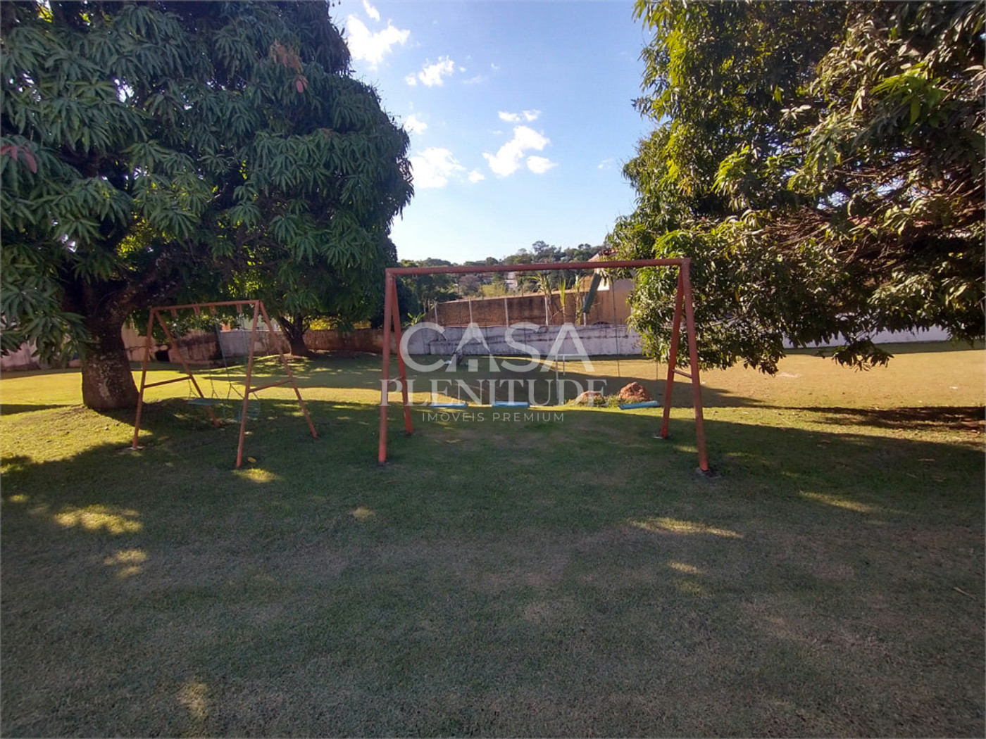 Chácara à venda com 5 quartos, sendo 1 suíte,  em Araçoiaba da Serra, SP