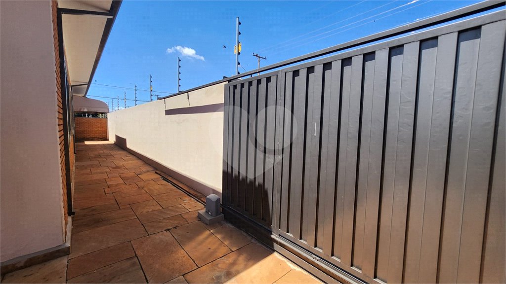 Casa à venda com 3 quartos, sendo 2 suítes, em Jardim Europa (vila Xavier), Araraquara, SP