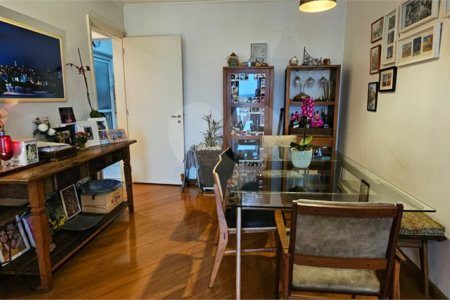 Apartamento à venda com 3 quartos, sendo 2 suítes, em Pinheiros, São Paulo, SP