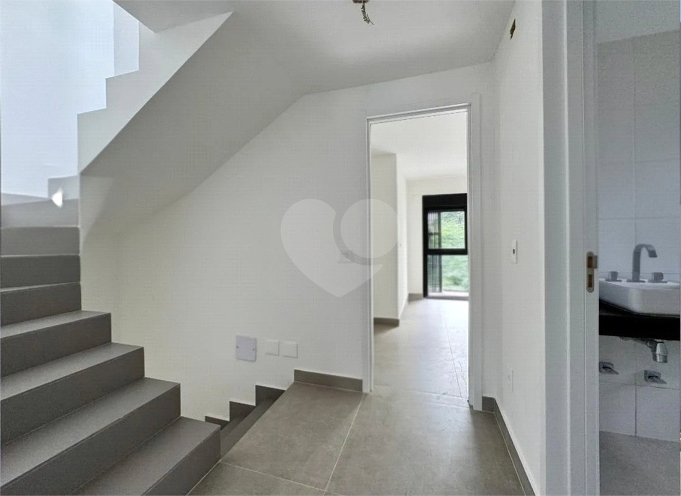 Casa à venda com 3 quartos, sendo 1 suíte, no condomínio : Cube XL Vila Madalena, São Paulo - SP