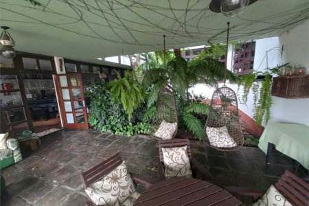 Sobrado à venda com 4 quartos, sendo 2 suítes,  em Fazenda Morumbi, São Paulo, SP