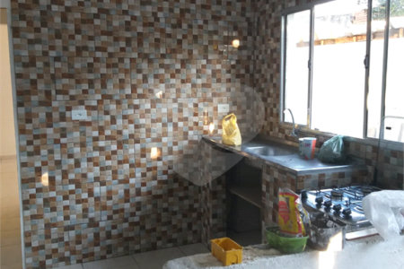 Casa à venda com 2 quartos, sendo 1 suíte,  em Vila Eugênia, Mogi das Cruzes, SP