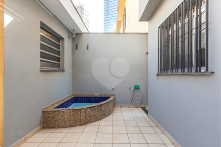 Sobrado à venda com 3 quartos, sendo 1 suíte, em Chácara Santo Antônio, São Paulo, SP