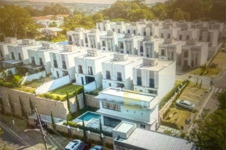 Casa à venda com 3 suítes no condomínio Villaggio Maranello, Vinhedo - SP