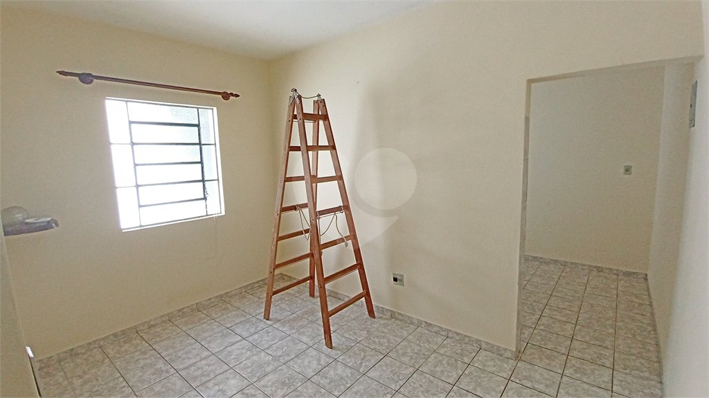 Casa à venda com 3 quartos em Vila Santana, Valinhos, SP