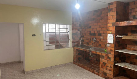 Sobrado à venda com 2 quartos em Vila Zat, São Paulo, SP