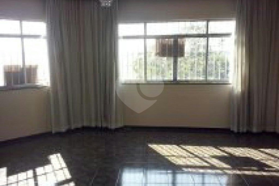 Casa à venda com 3 quartos, sendo 1 suíte, em Parque Vitória, São Paulo, SP