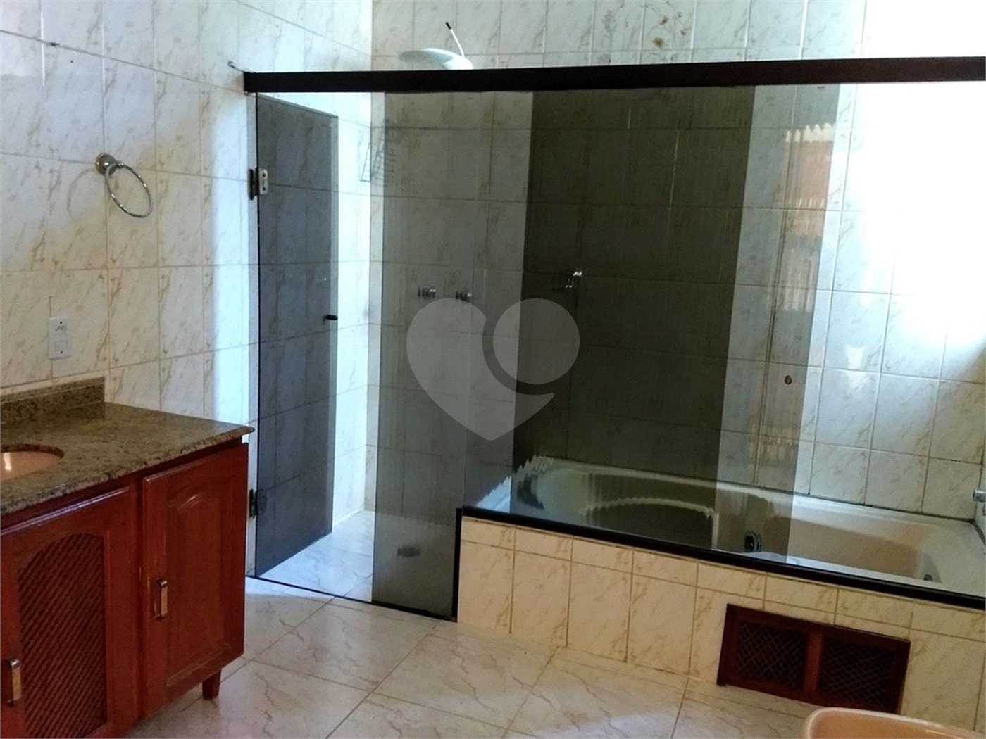 Sobrado à venda com 5 quartos, sendo 1 suíte, em Vila Esperia Ou Giglio, Atibaia, SP