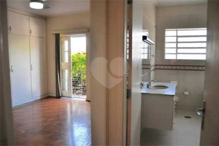 Sobrado à venda com 4 quartos, sendo 2 suítes,  em Campo Belo, São Paulo, SP