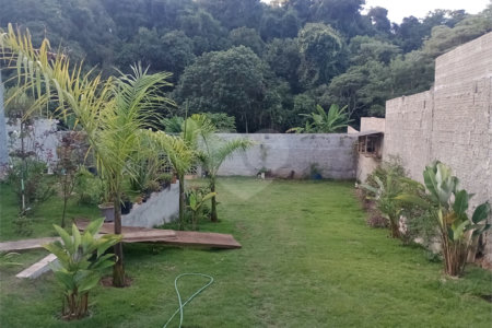 Chácara à venda com 5 quartos, sendo 1 suíte, em Jardim Marabá, Itapetininga, SP