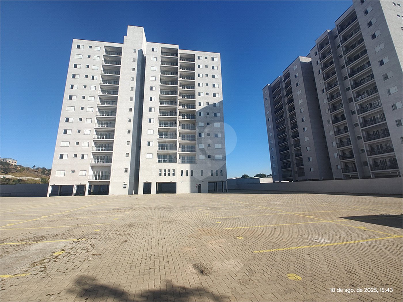 Apartamento para alugar com 3 quartos, sendo 1 suíte,  em Jardim das Palmeiras, Atibaia, SP