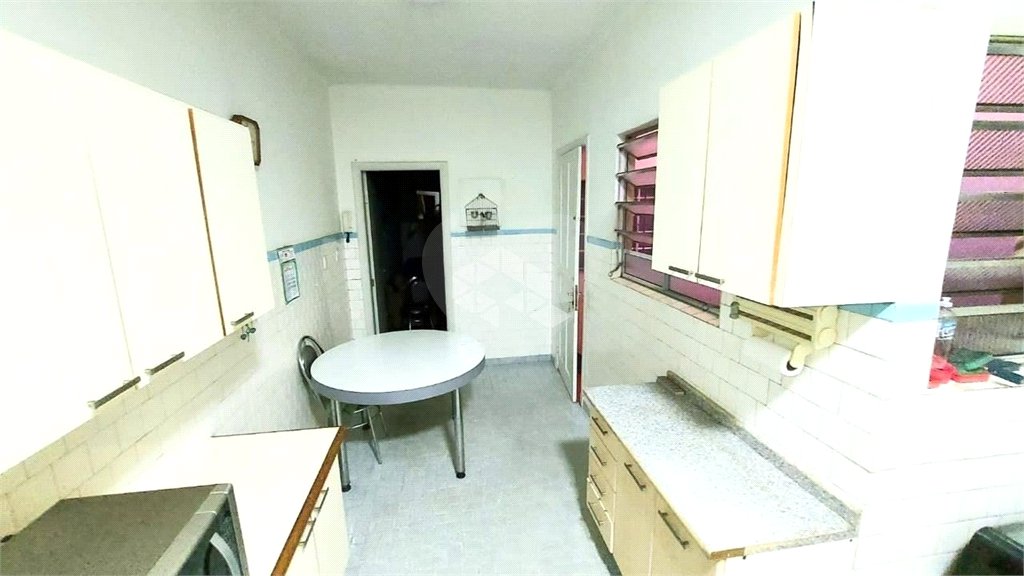 Casa à venda com 4 quartos, sendo 1 suíte,  em Lapa, São Paulo, SP