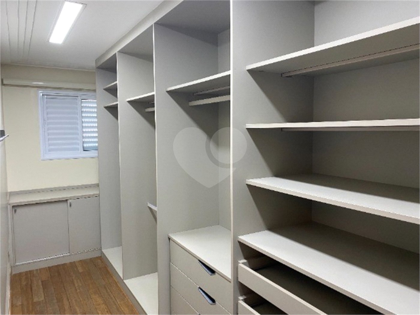 Apartamento à venda com 3 quartos, sendo 2 suítes, em Parque Bela Vista, Votorantim, SP