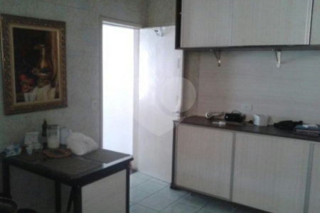 Casa à venda com 3 quartos, sendo 1 suíte, em Jardim Oriental, São Paulo, SP
